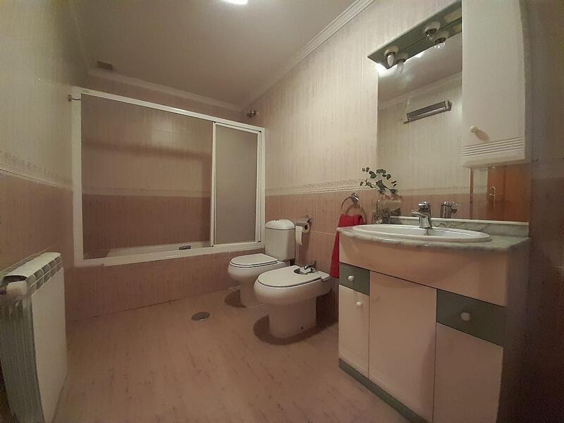 4 bedroom Townhouse for sale