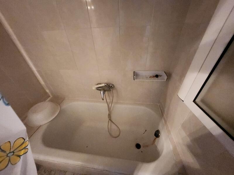 6 bedroom Townhouse for sale