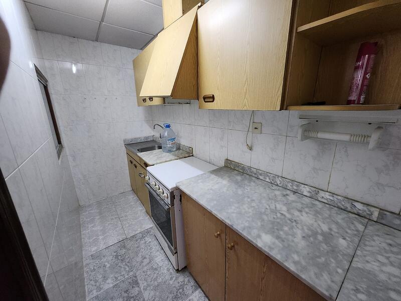 6 bedroom Townhouse for sale