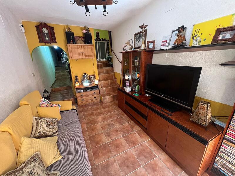 3 bedroom Townhouse for sale