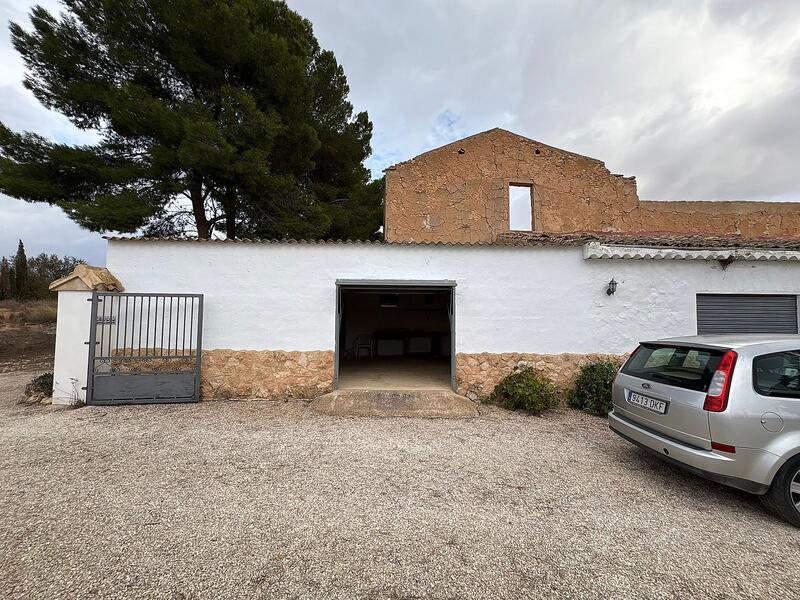 5 bedroom Duplex for sale