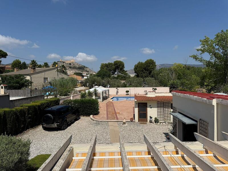 5 bedroom Country House for sale