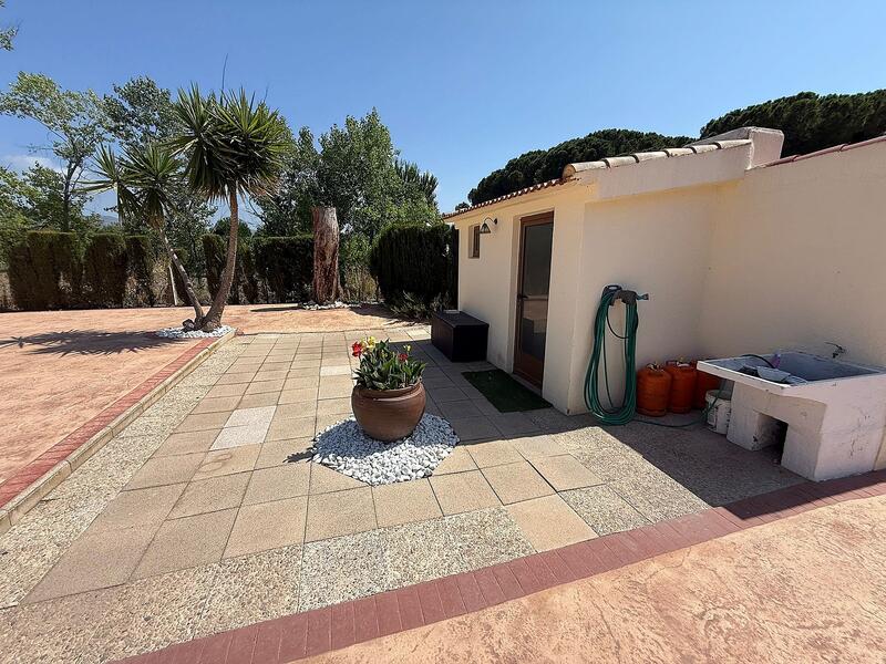 5 bedroom Country House for sale