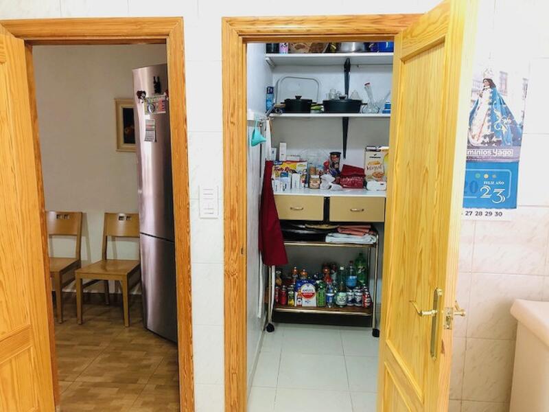 4 спальная комната Деревенский Дом продается