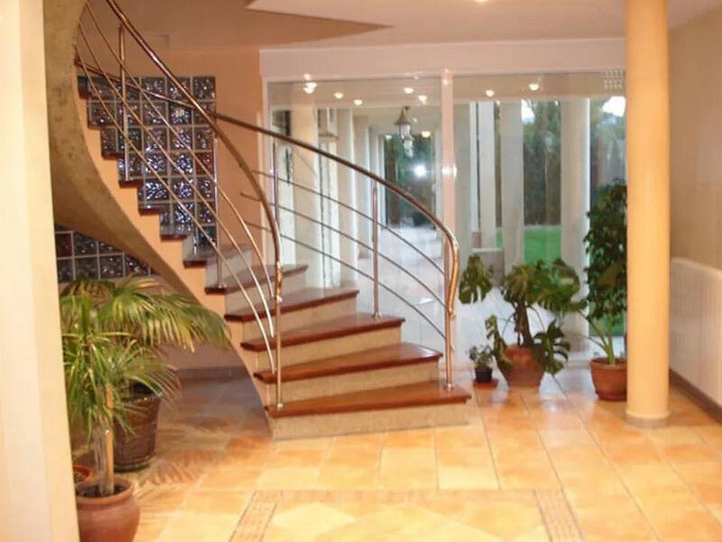 6 soveværelse Landsted til salg