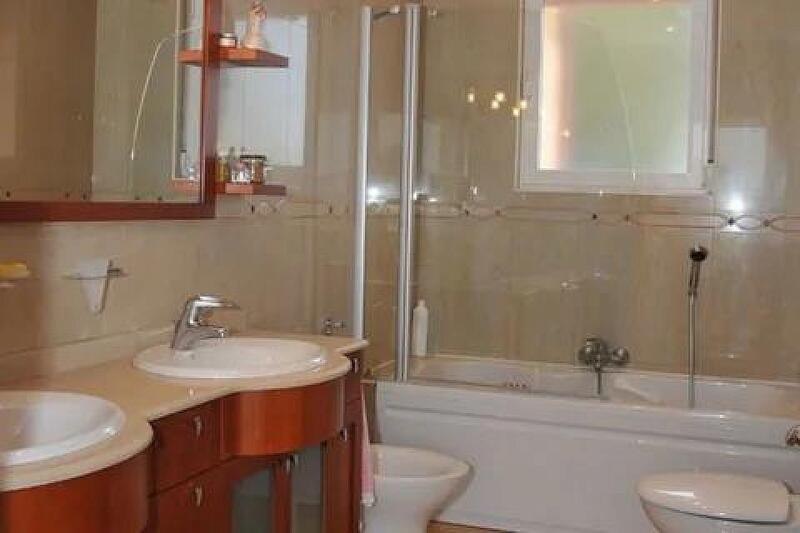 6 soveværelse Landsted til salg