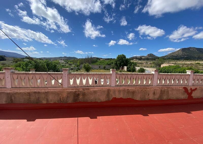 6 bedroom Country House for sale