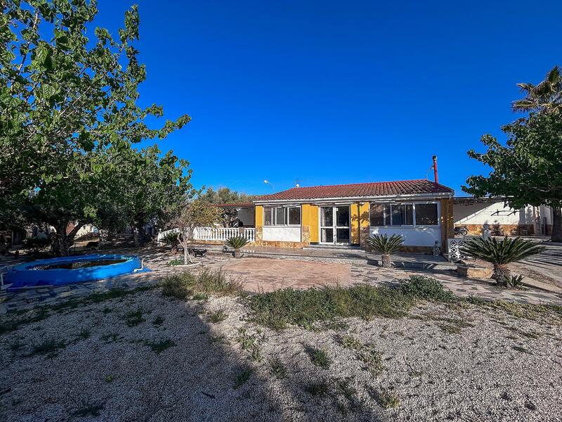 Country House for sale in Monforte del Cid, Alicante