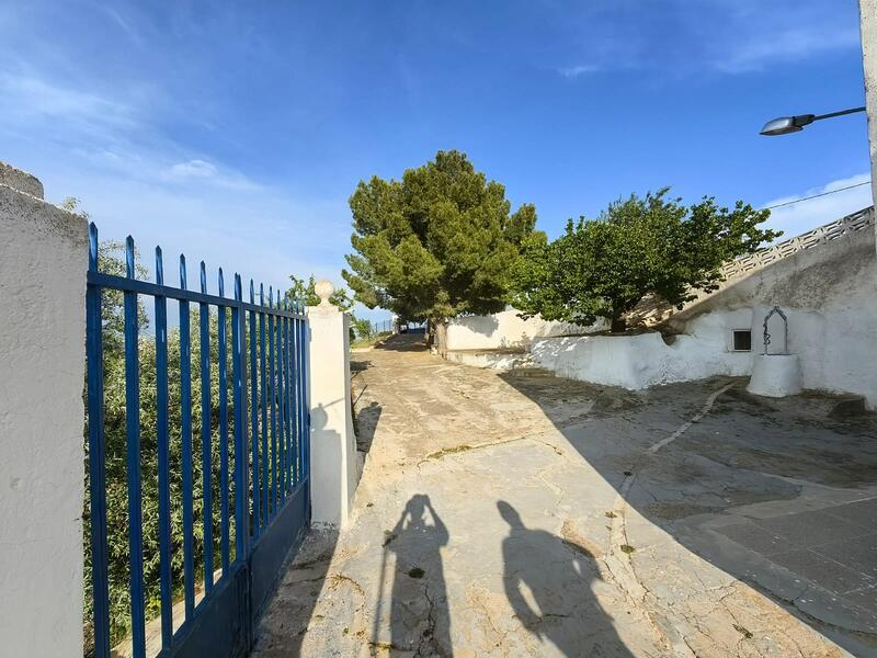 5 bedroom Cave House for sale