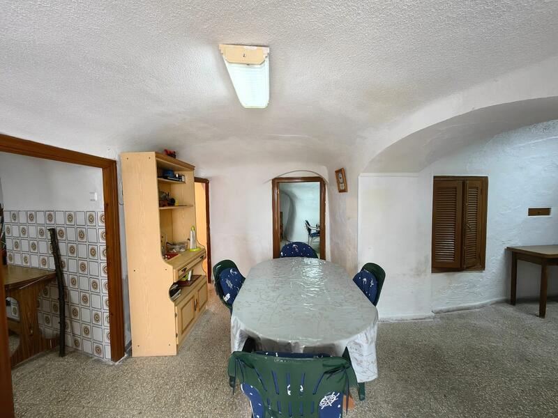 5 bedroom Cave House for sale