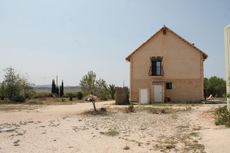 4 bedroom Country House for sale