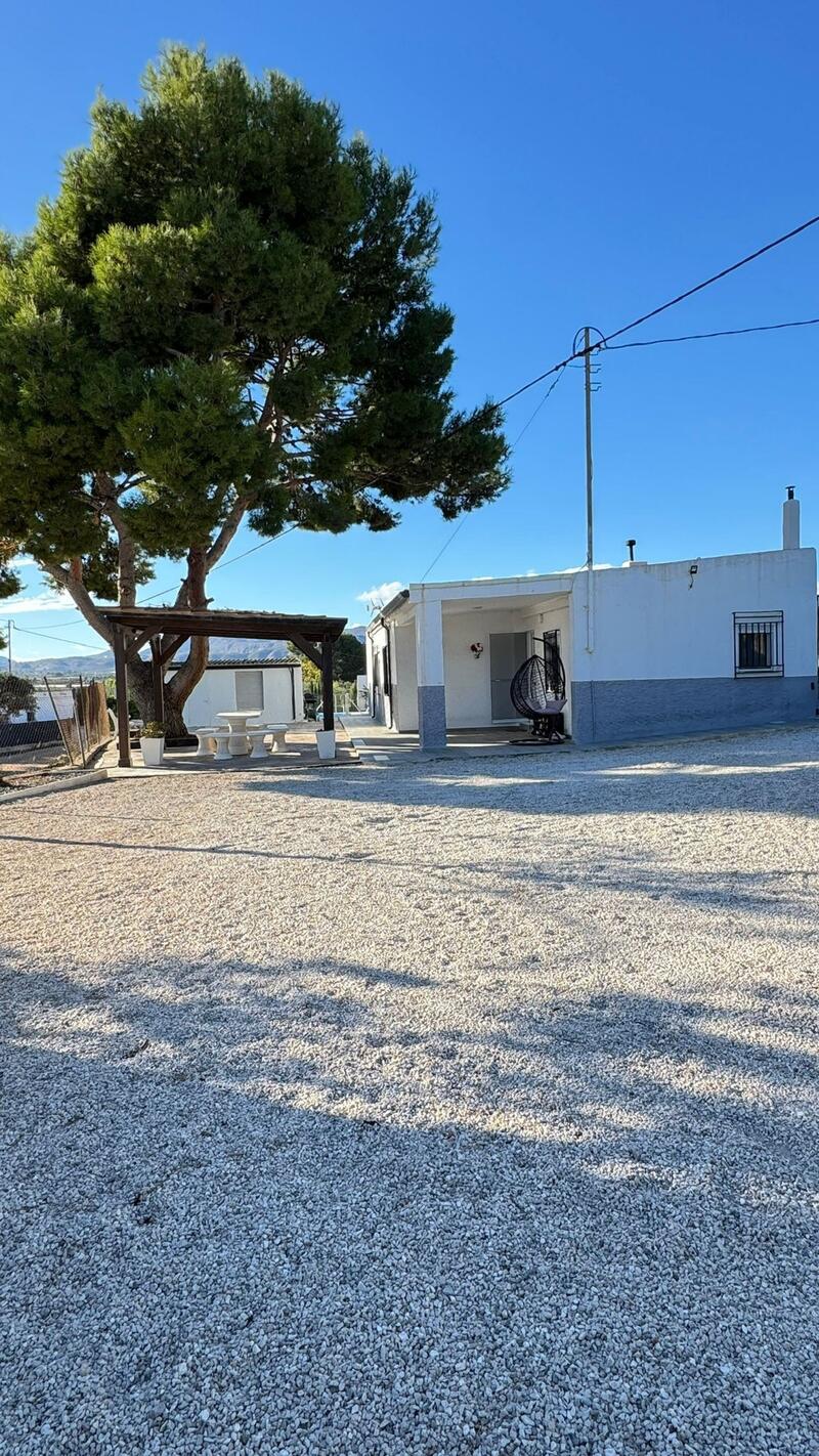 Country House for sale in La Romana, Alicante