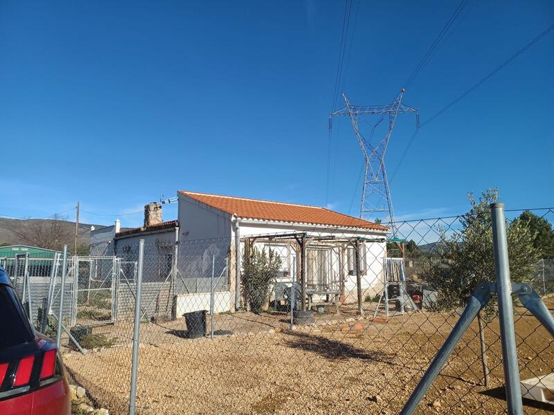 2 bedroom Country House for sale