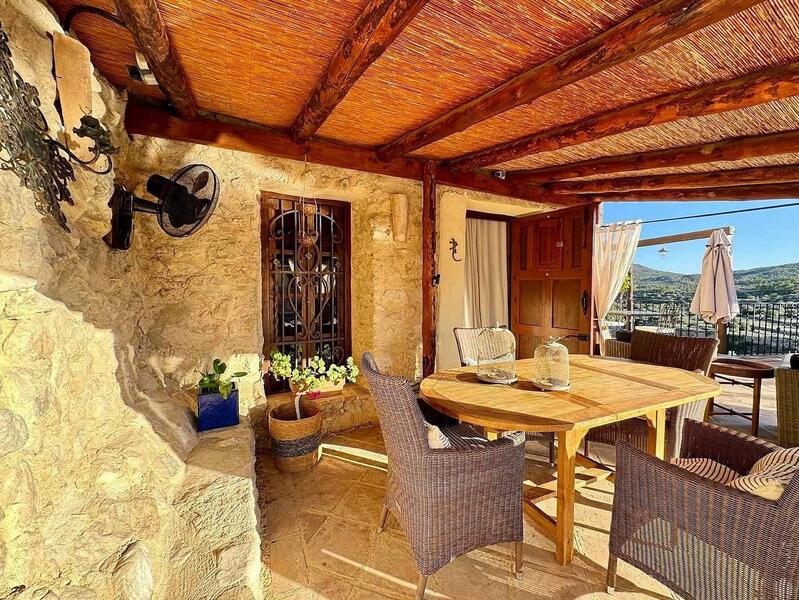 Villa à vendre dans Relleu, Alicante Villa à vendre dans Relleu, Alicante