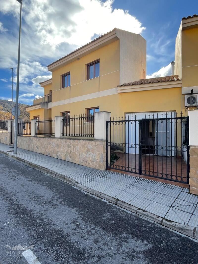 4 soveværelse Byhus til salg