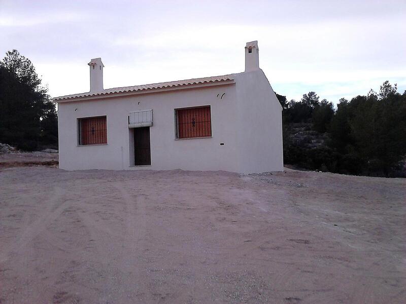 2 bedroom Country House for sale
