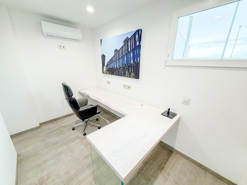 4 bedroom Commercial Property for sale