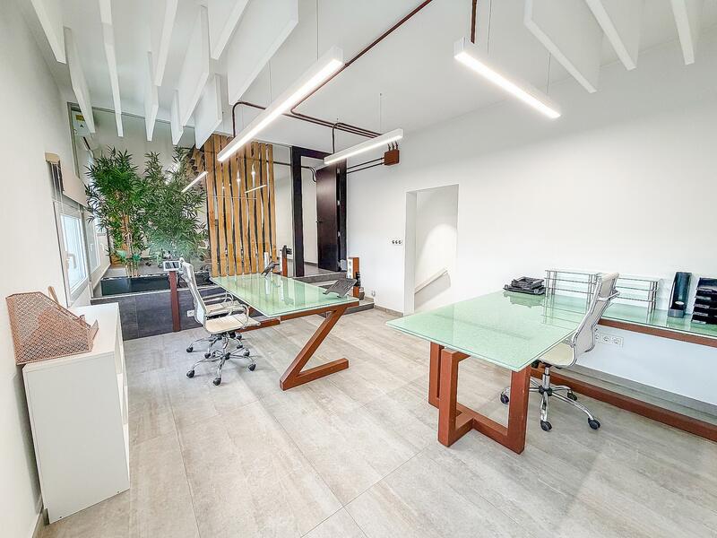 4 bedroom Commercial Property for sale