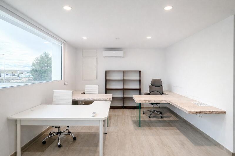 4 bedroom Commercial Property for sale