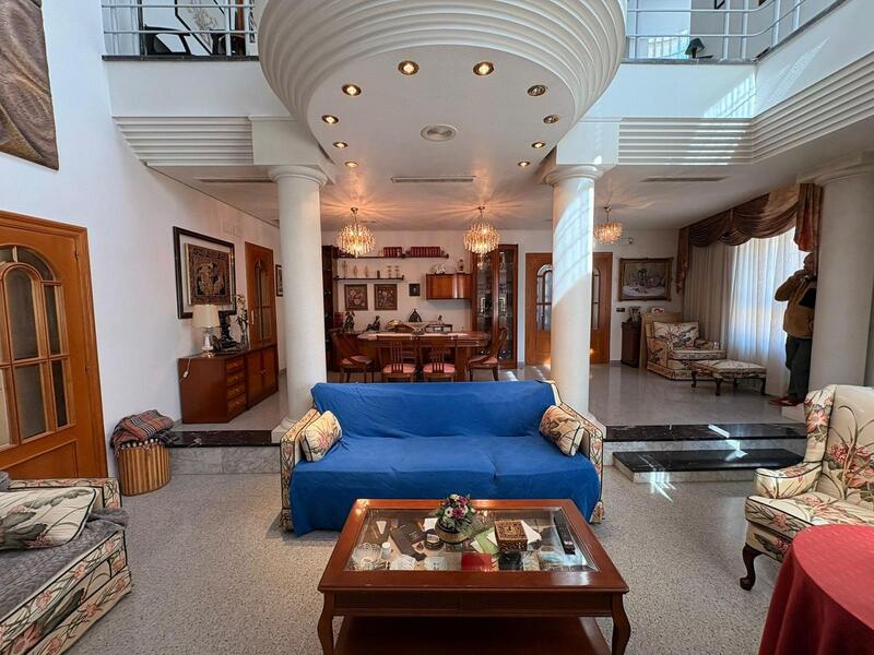 6 Cuarto Villa en venta