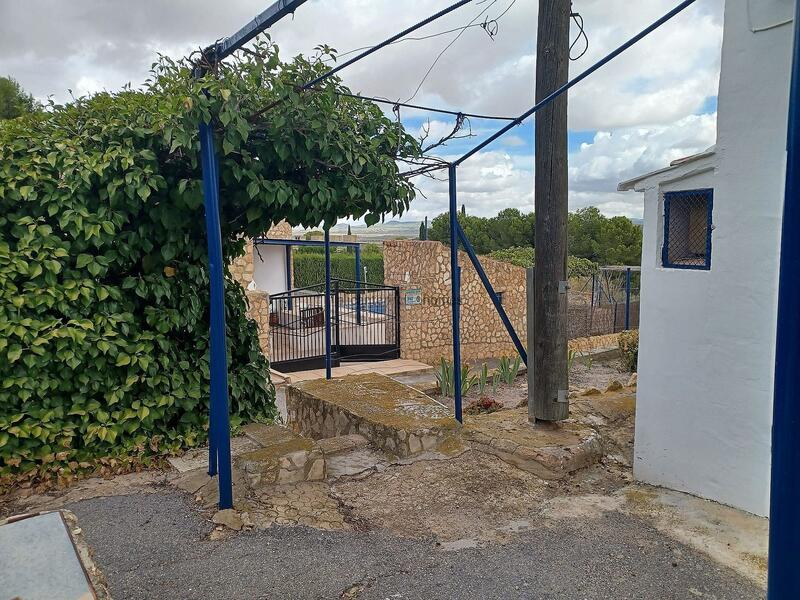 3 bedroom Country House for sale 3 bedroom Country House for sale