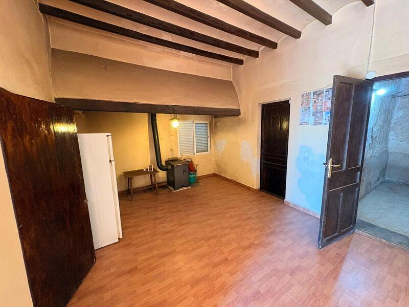 4 спальная комната Деревенский Дом продается