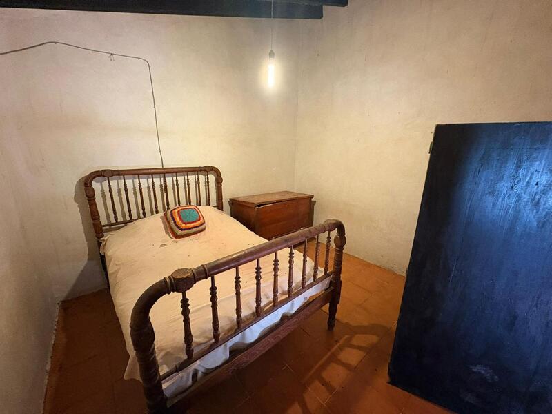 4 спальная комната Деревенский Дом продается