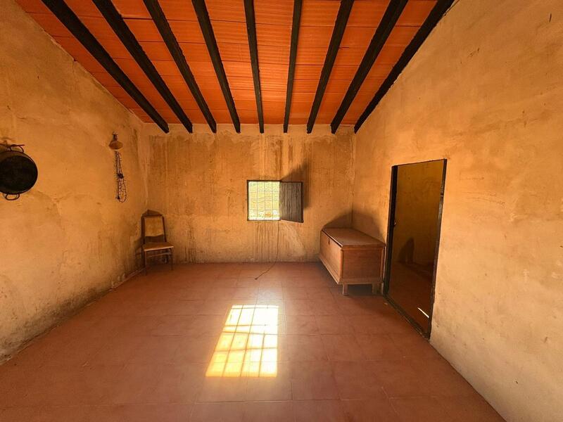 4 спальная комната Деревенский Дом продается