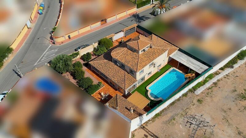 6 Cuarto Villa en venta
