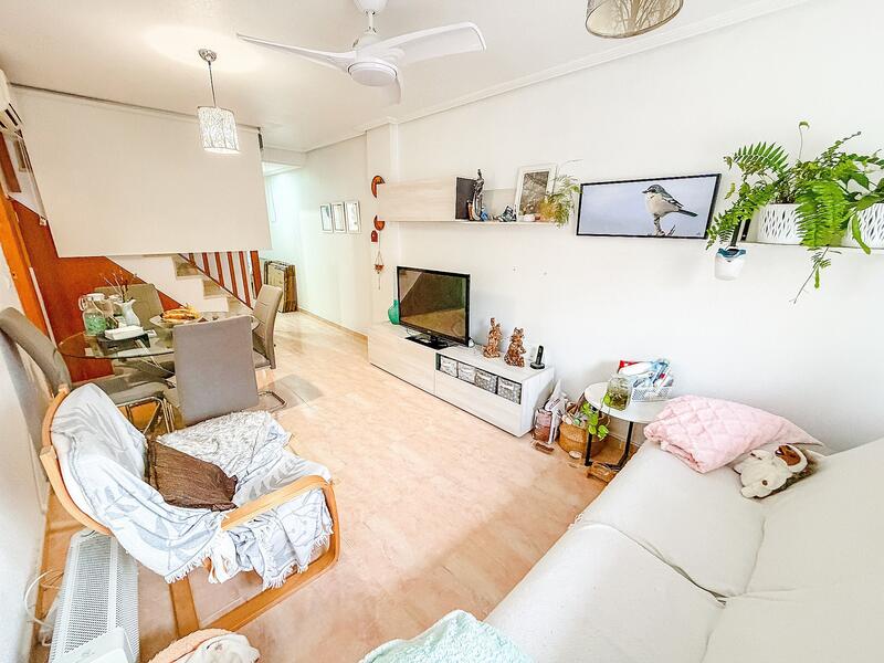 3 bedroom Townhouse for sale