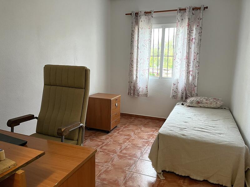 3 bedroom Townhouse for sale