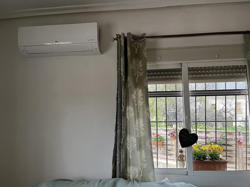 3 bedroom Townhouse for sale