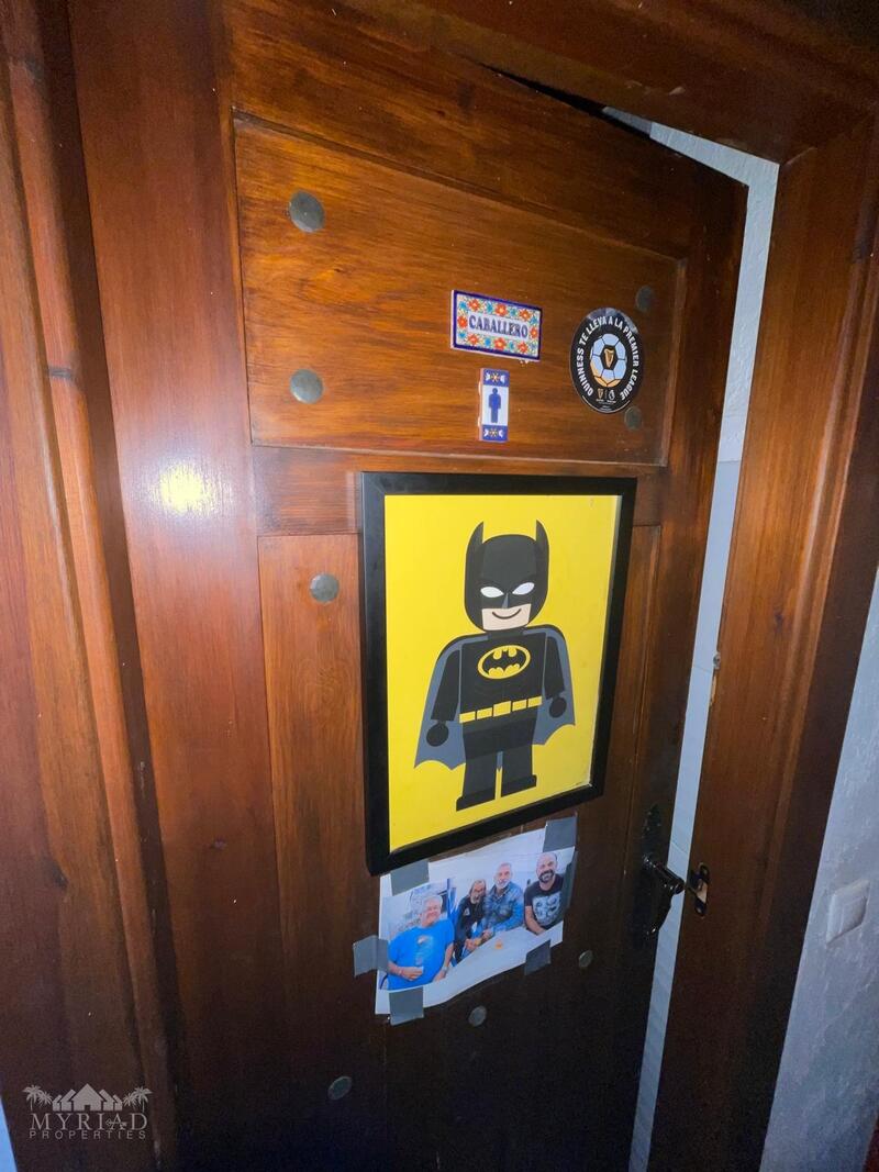 Kommersiella fastigheter till salu