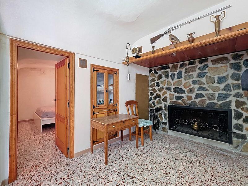 4 soveværelse Grottehus til salg