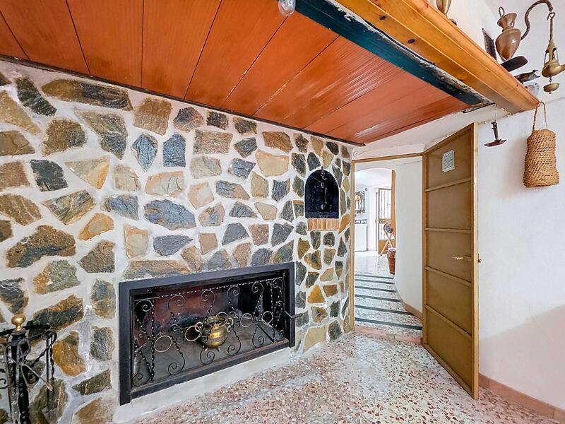 4 soveværelse Grottehus til salg