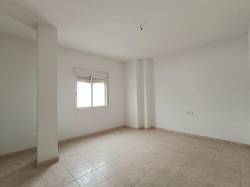 7 bedroom Townhouse for sale