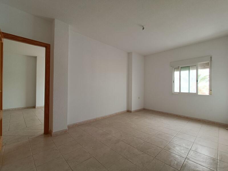 7 bedroom Townhouse for sale