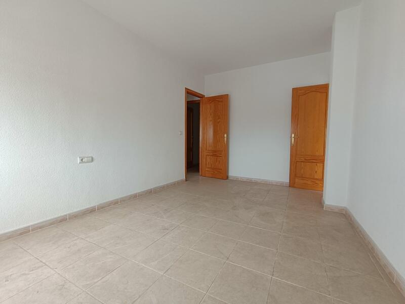 7 bedroom Townhouse for sale