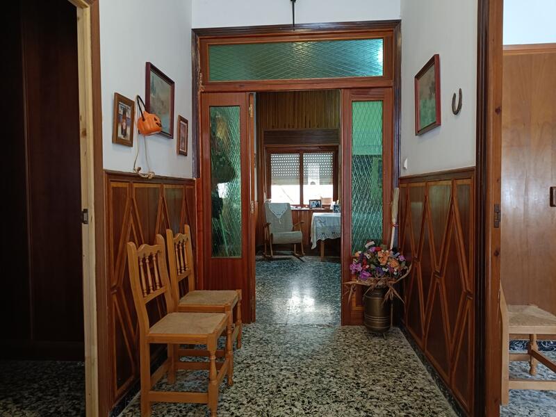 2 bedroom Townhouse for sale