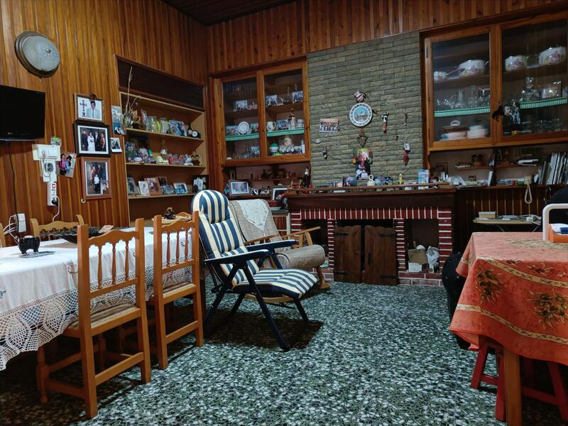 2 bedroom Townhouse for sale