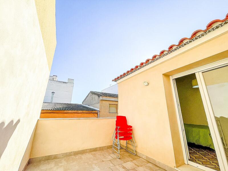 3 bedroom Townhouse for sale