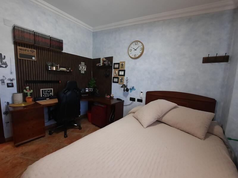 6 bedroom Villa for sale