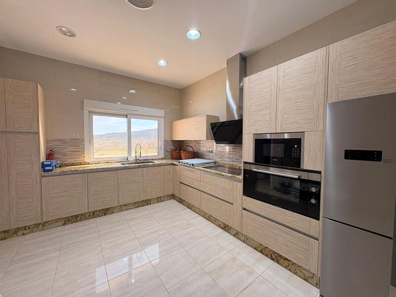 4 Cuarto Villa en venta