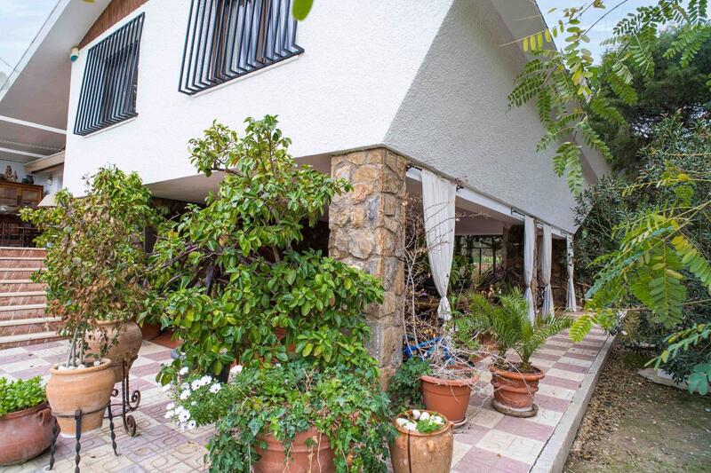 4 bedroom Villa for sale 4 bedroom Villa for sale