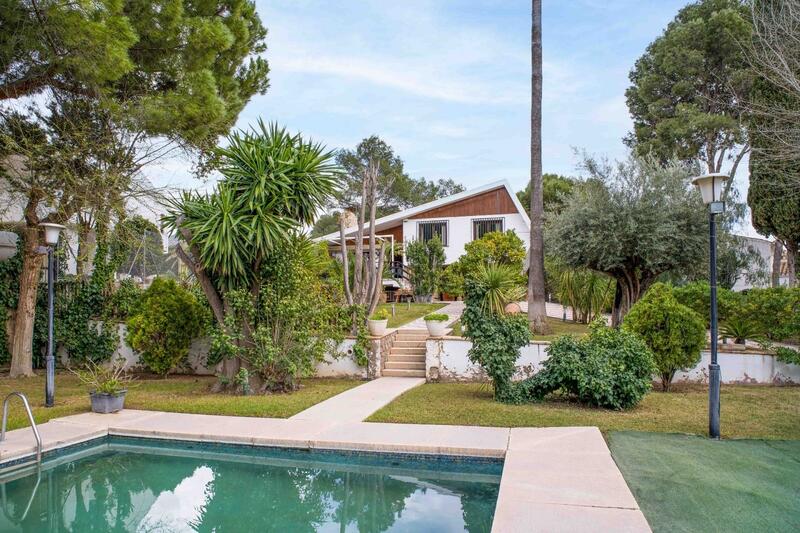 4 bedroom Villa for sale 4 bedroom Villa for sale