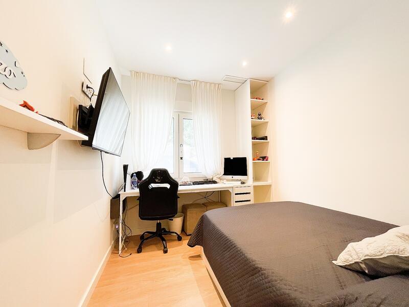 4 спальная комната вилла продается