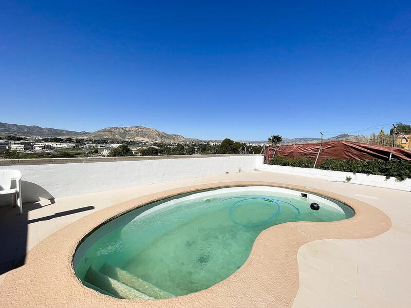 4 спальная комната вилла продается