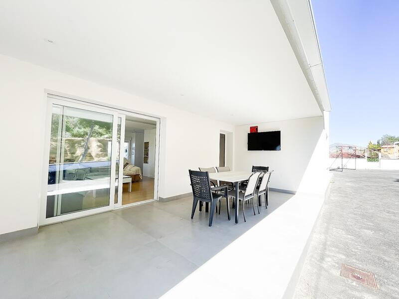 4 спальная комната вилла продается