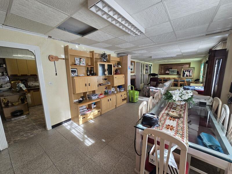 7 sovrum Villa till salu