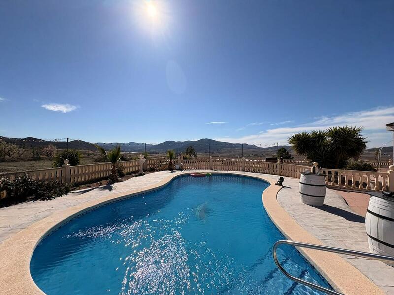 4 Cuarto Villa en venta